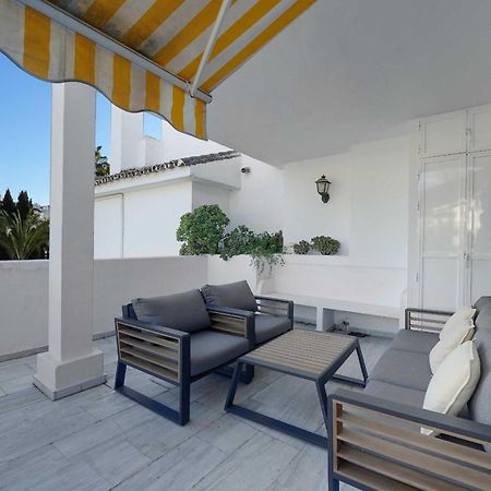1104 First Line Beach Apartment Golden Beach Pool マルベーリャ エクステリア 写真