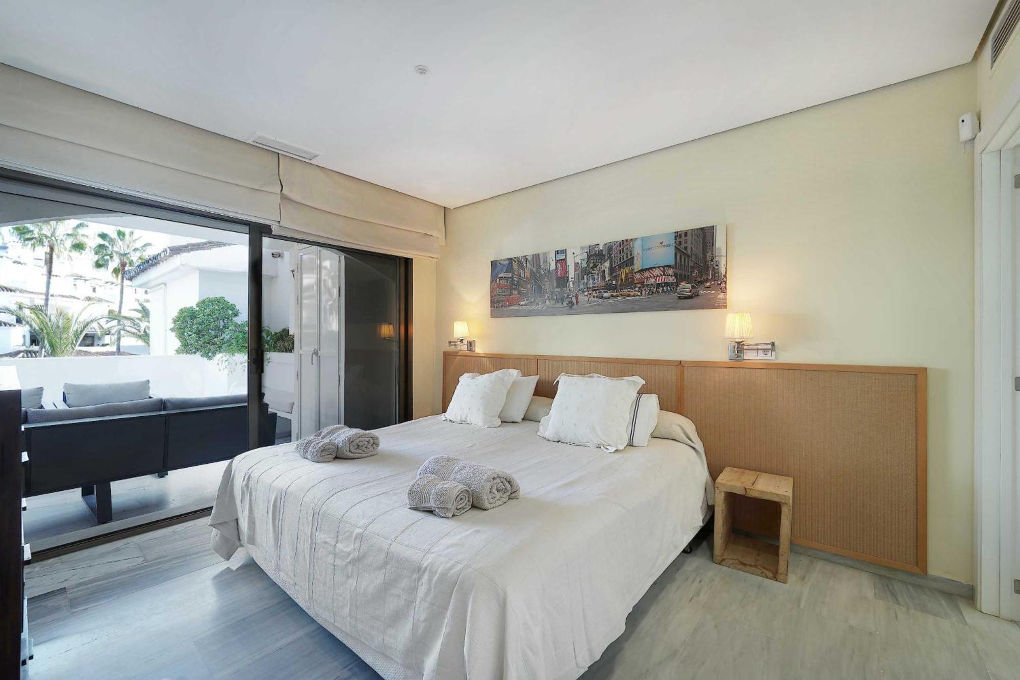 1104 First Line Beach Apartment Golden Beach Pool マルベーリャ エクステリア 写真