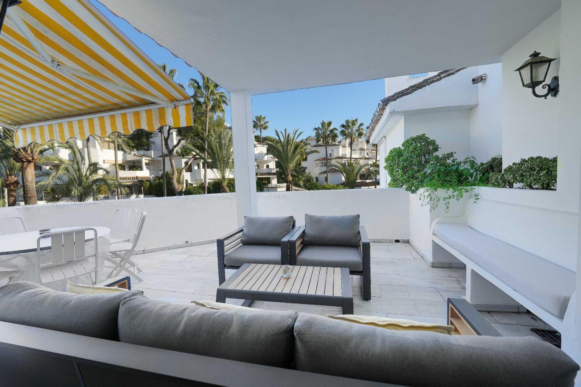 1104 First Line Beach Apartment Golden Beach Pool マルベーリャ エクステリア 写真