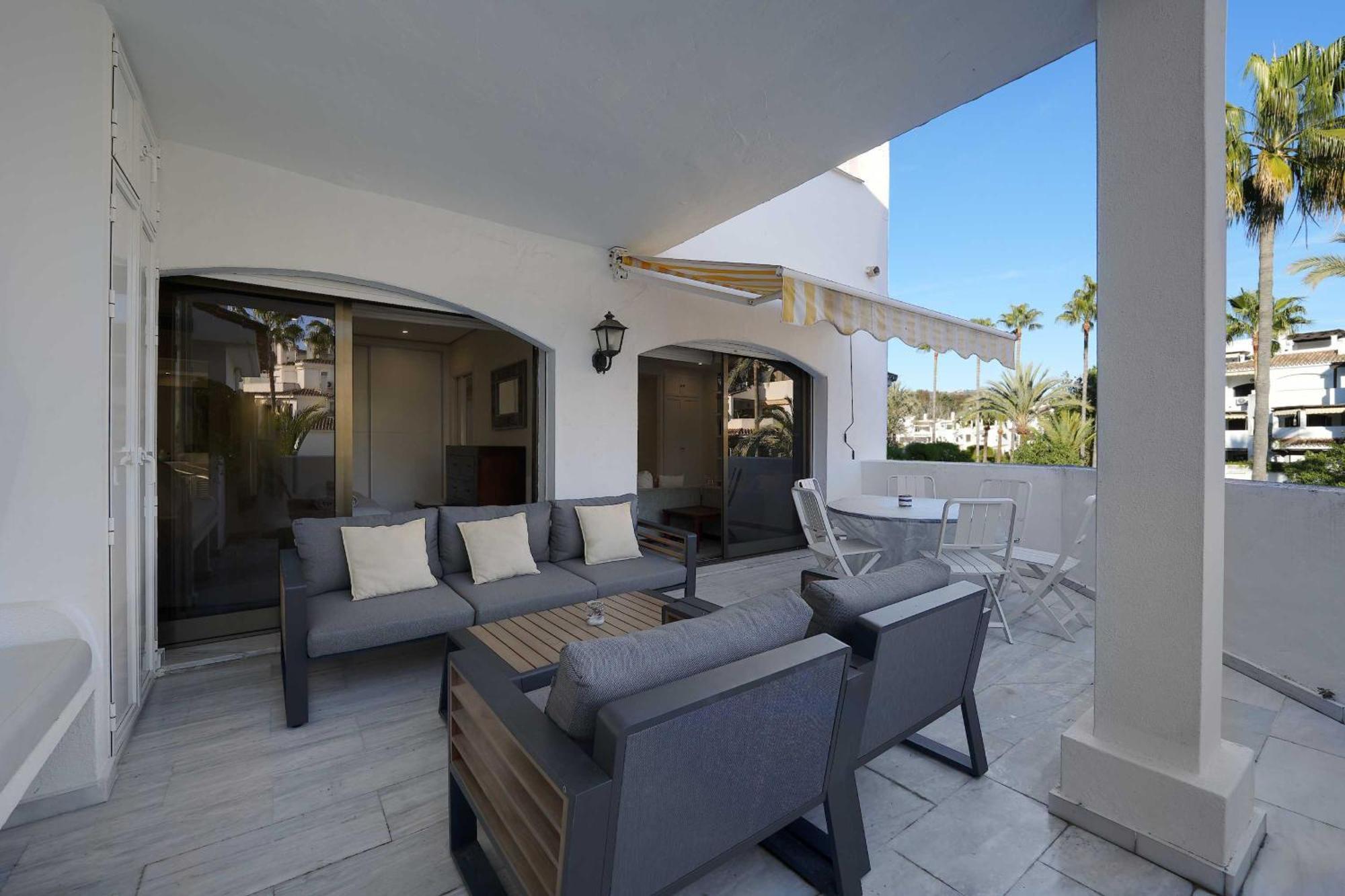 1104 First Line Beach Apartment Golden Beach Pool マルベーリャ エクステリア 写真