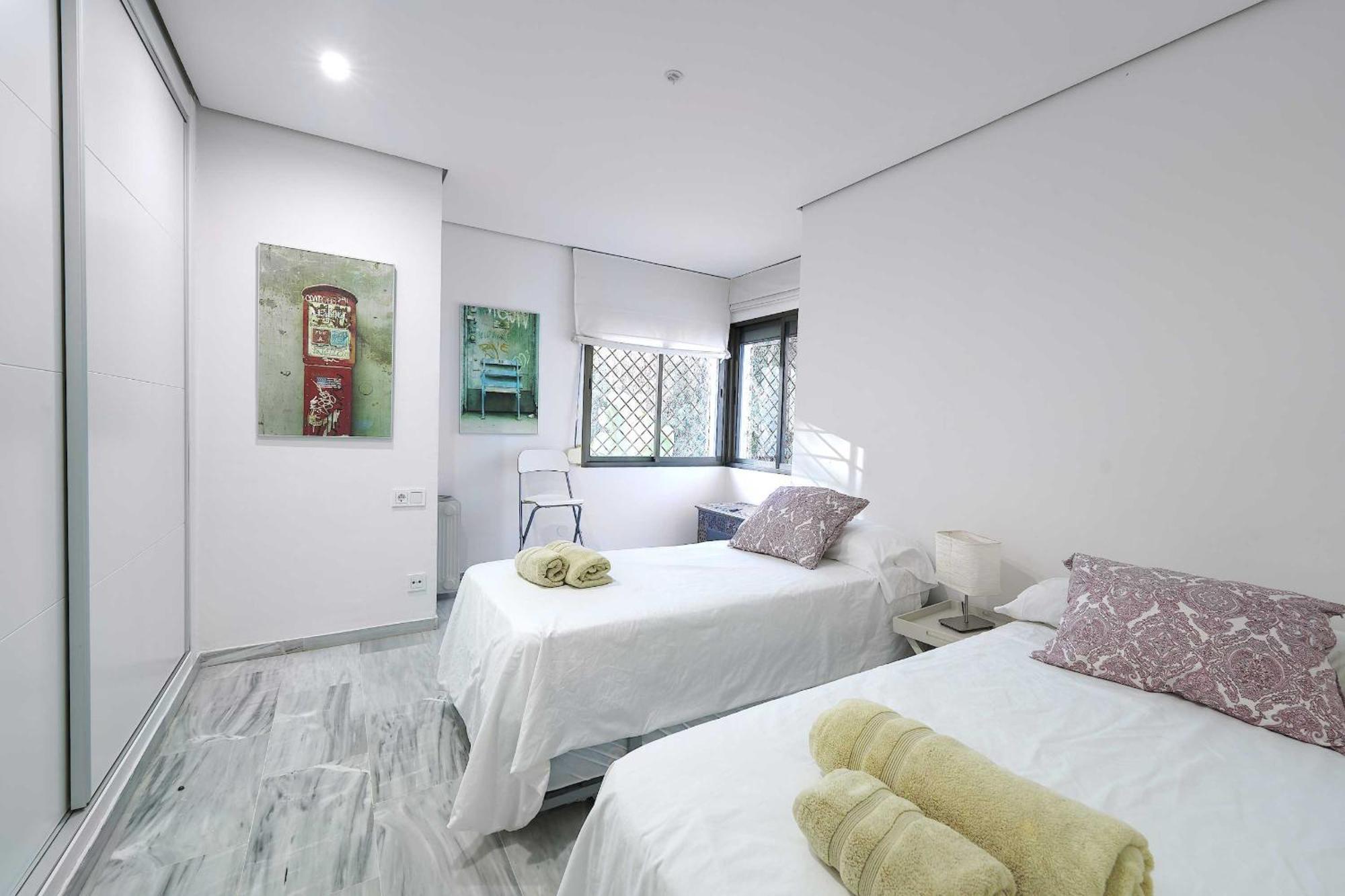 1104 First Line Beach Apartment Golden Beach Pool マルベーリャ エクステリア 写真